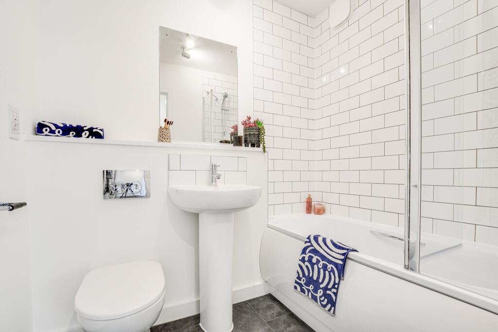 Apartment in Manchester - More