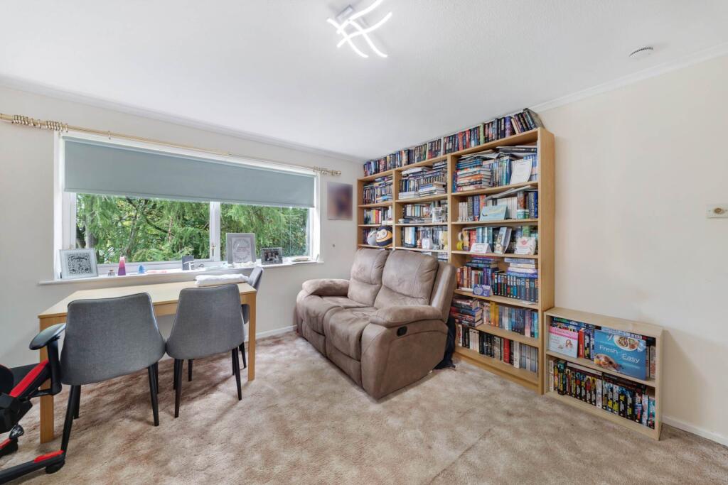 Apartment in Salford, Greater Manchester - View 4