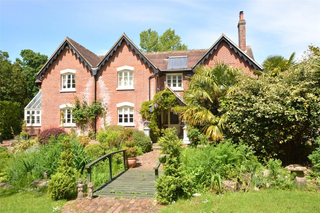 South Drive, Ossemsley, New Milton, Hampshire, BH25