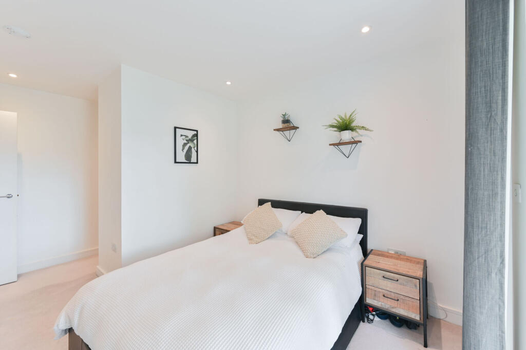 Apartment in London - More