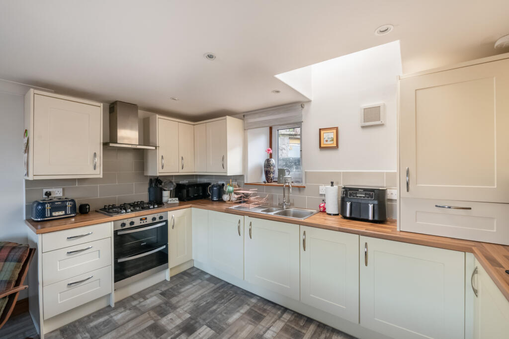 Apartment in Perth - View 4