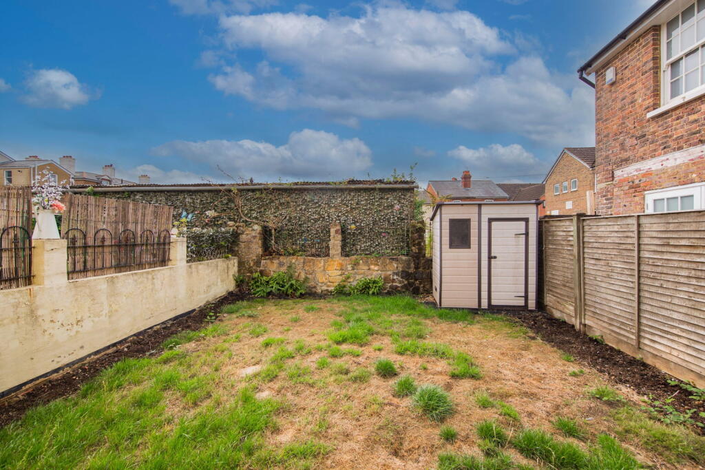 House in Tunbridge Wells, High Brooms, Southborough - View 4