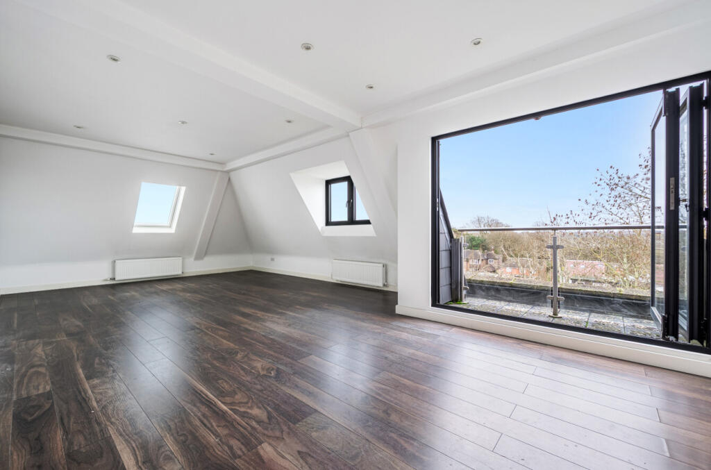 Main image of property: Hadleyvale Court, 114 Hadley Road, Barnet, Hertfordshire, EN5