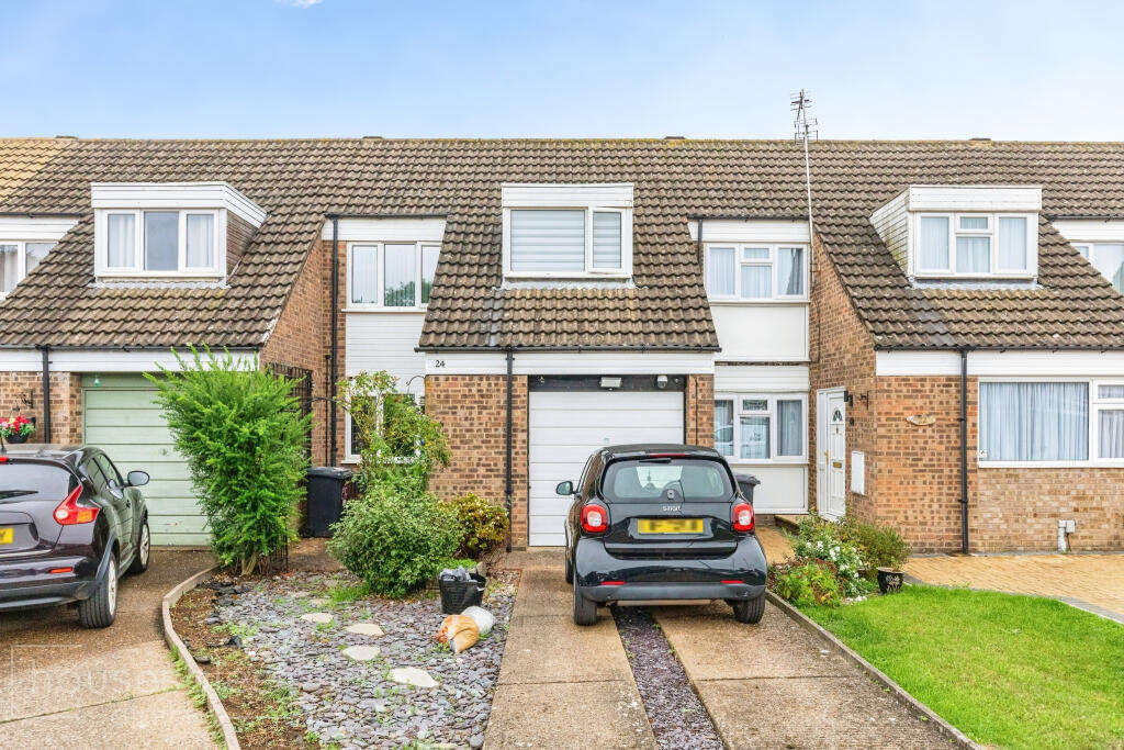 3-bed terraced on Ash Rise Kingsthorpe, Northampton, NN2, £250,000