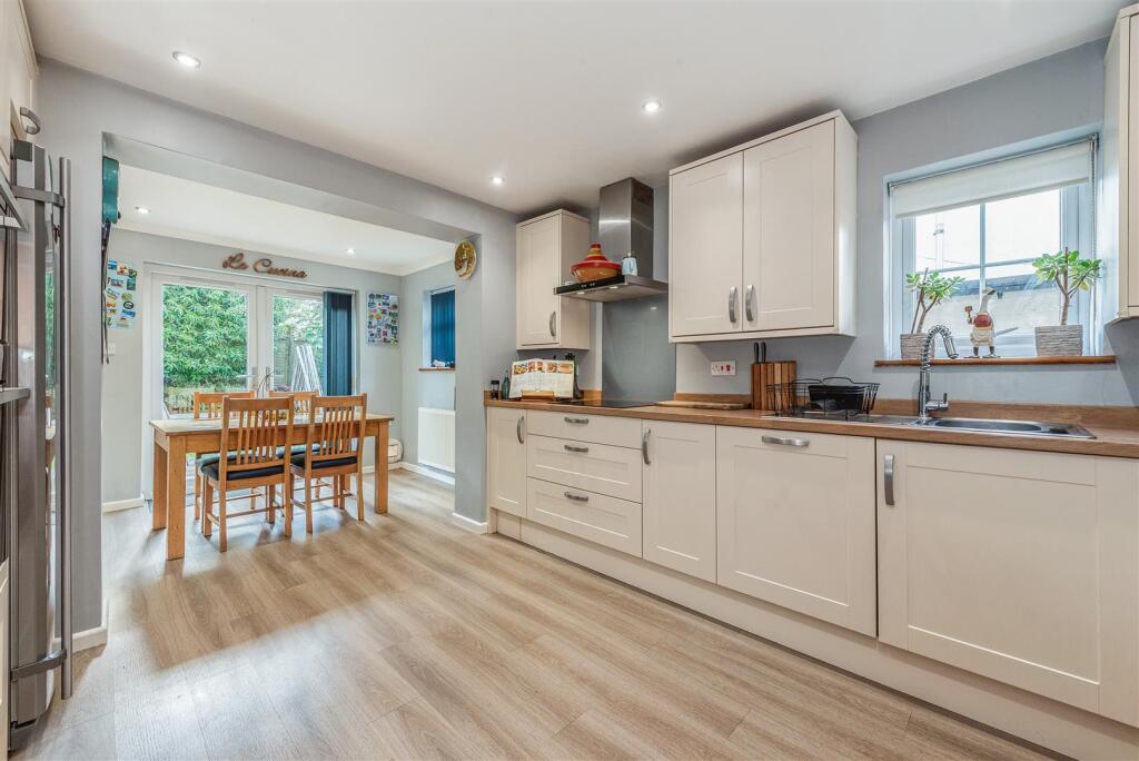 House in Portsmouth - More