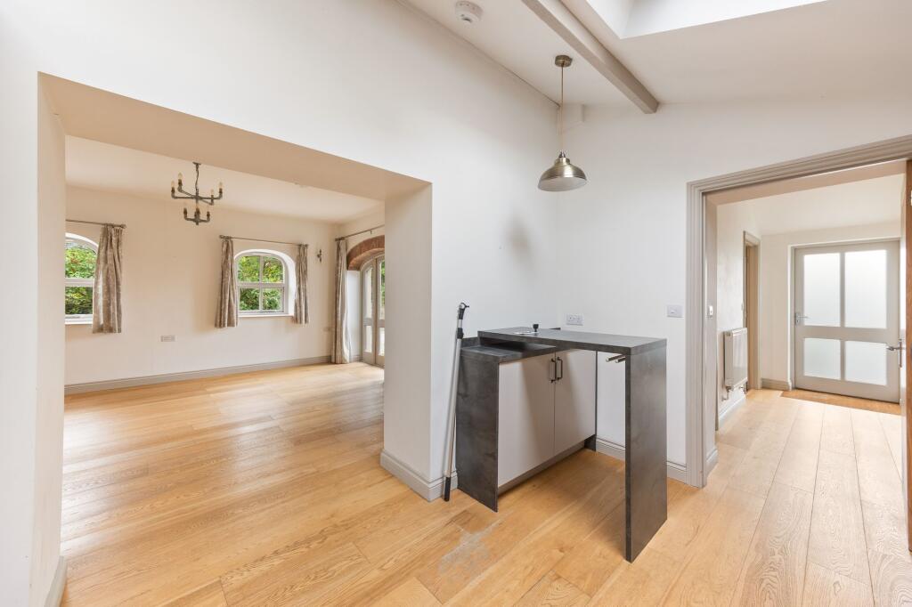 West Hewish, Little Manor Barns, BS24 photo 3