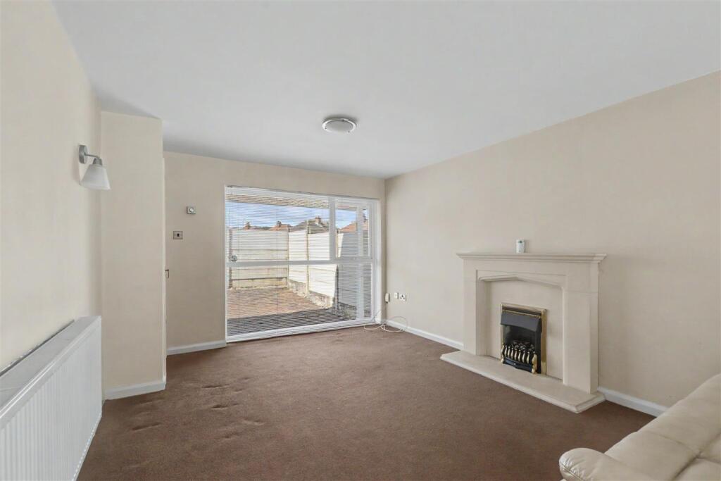 House in Nottingham - View 4