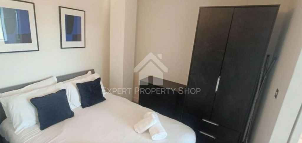 Apartment in Manchester, Old Trafford - View 5