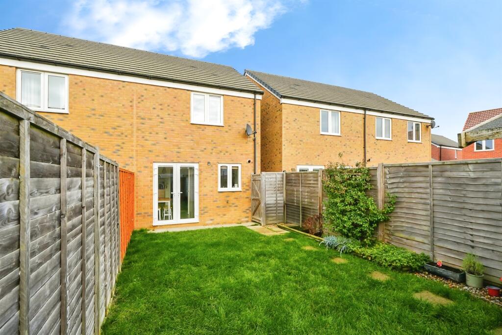 House in Vale of White Horse, Wellington Gate, Grove - View 4
