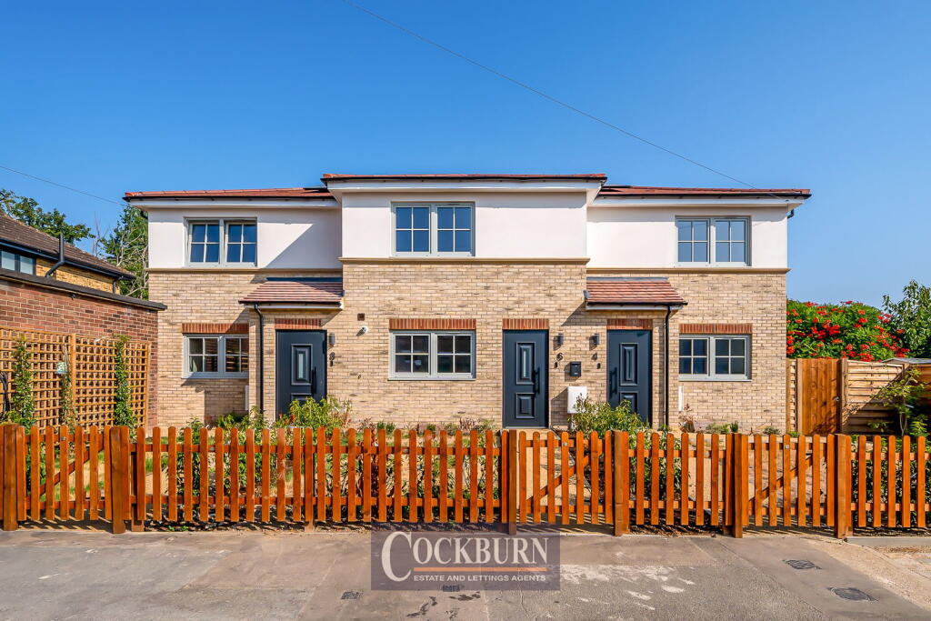 Main image of property: Hainault Street, London, SE9 2EG