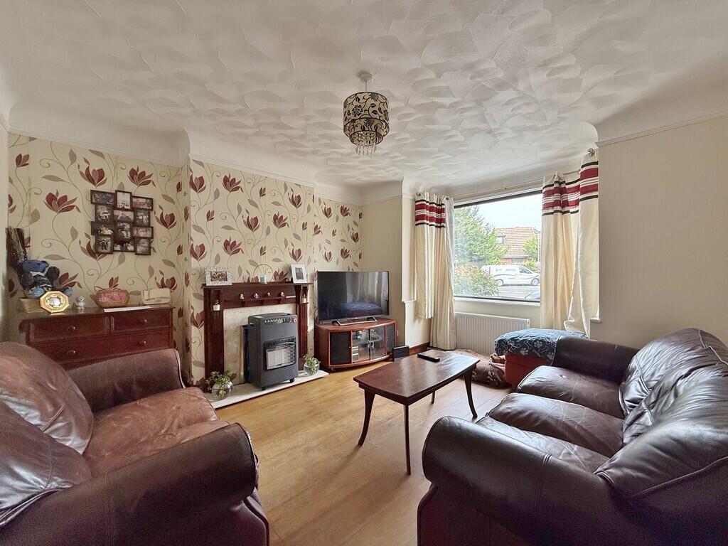 Old Manor Way, Drayton photo 2