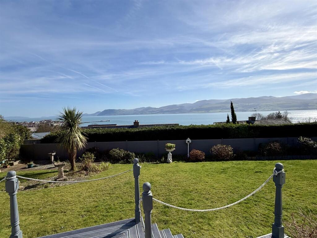 55 Cae Mair, Beaumaris photo 2
