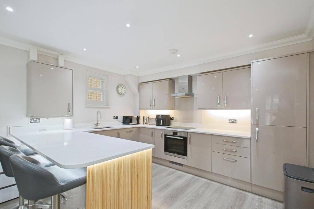 Apartment in Bromley - More