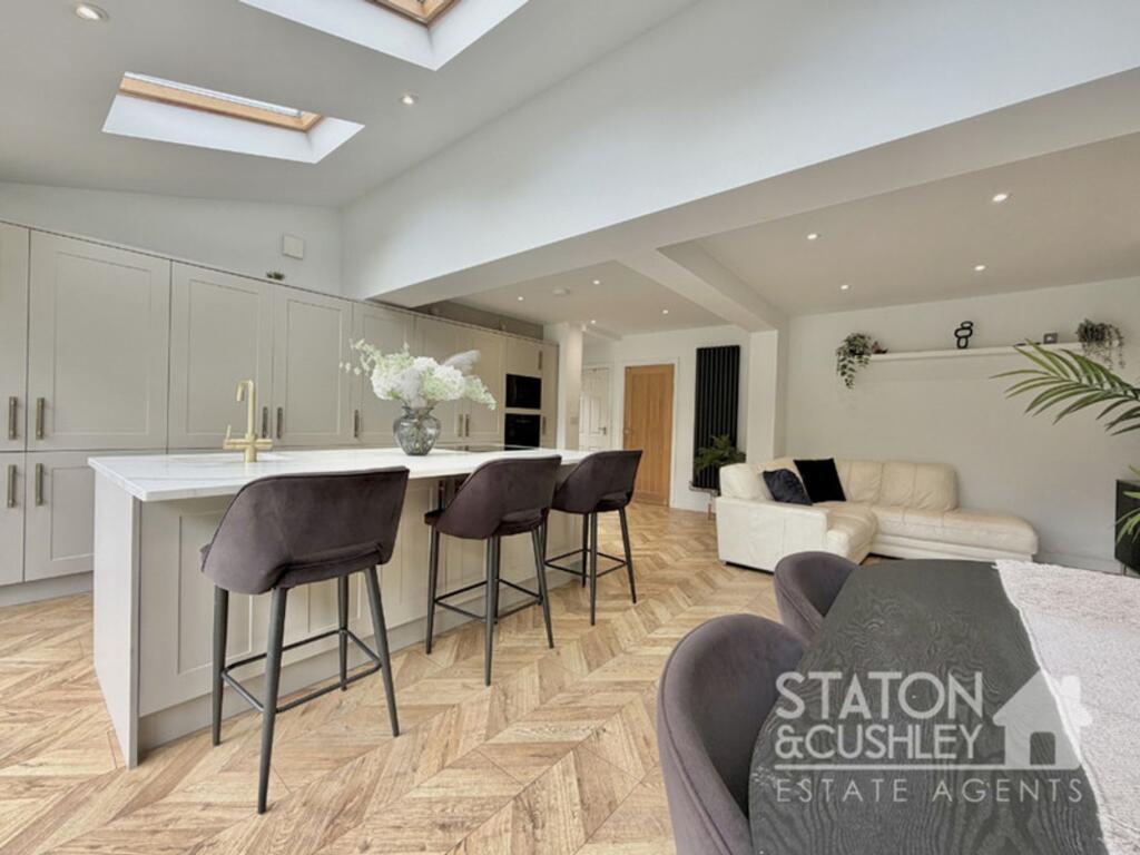 House in Ashfield, Sutton in Ashfield, Nottinghamshire - View 6
