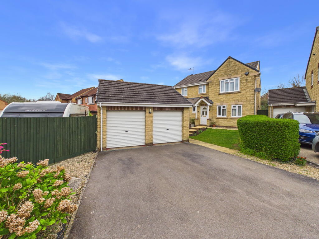 Main image of property: Rosemary Close, Calne, Wiltshire, SN11 0UL