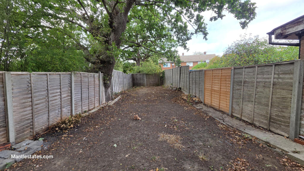 House in Enfield - View 4