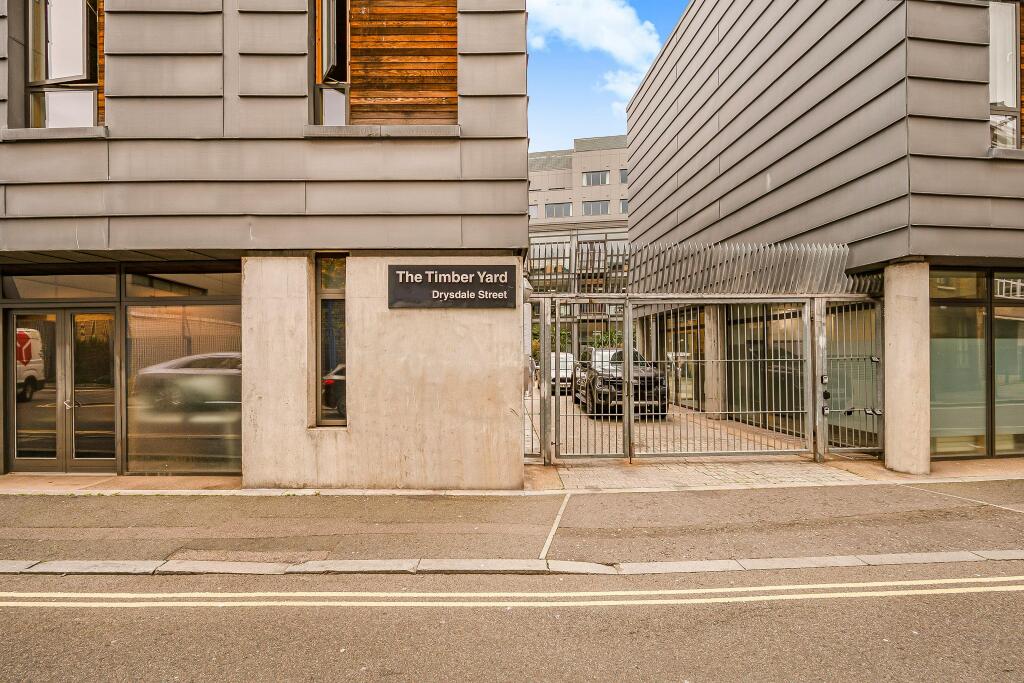 EXTERIOR 1.jpg