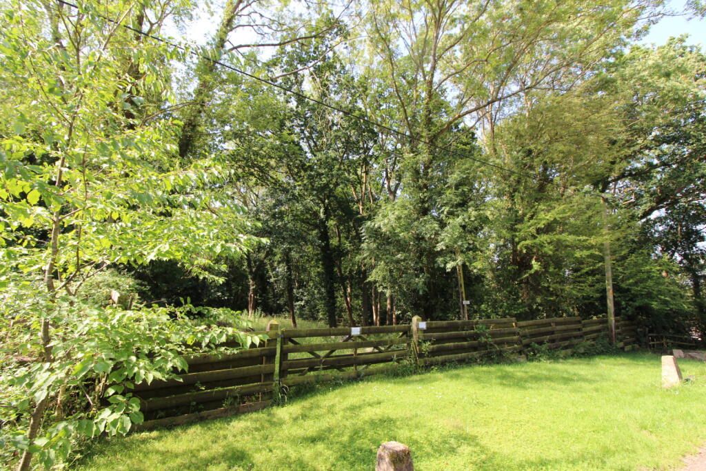 The Crossway, Billericay, CM11 - View 3