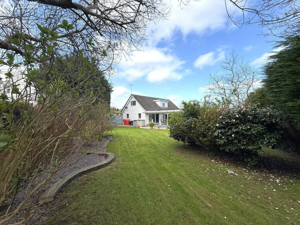 6-bed detached on Bay View Road, Benllech, LL74, £730,000