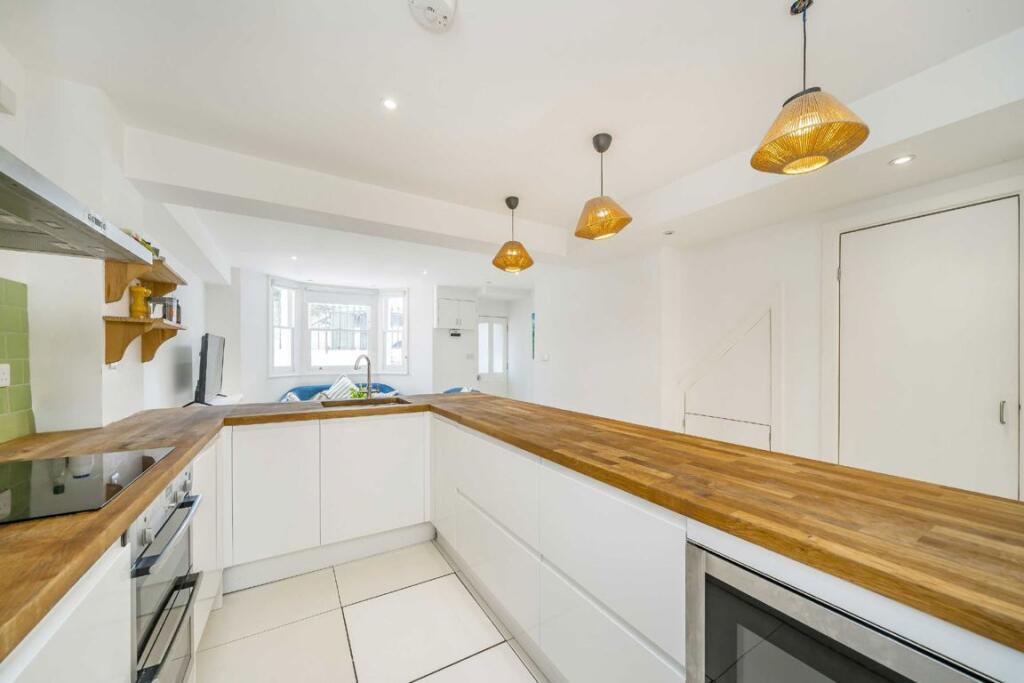 House in London - View 4