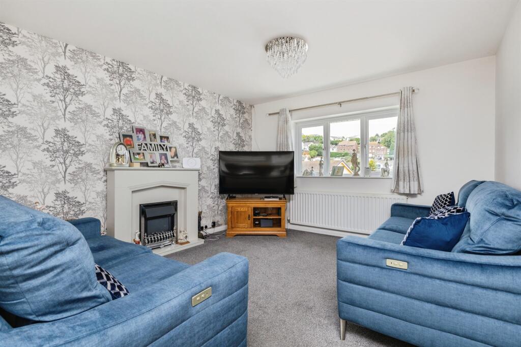 House in Torquay - More