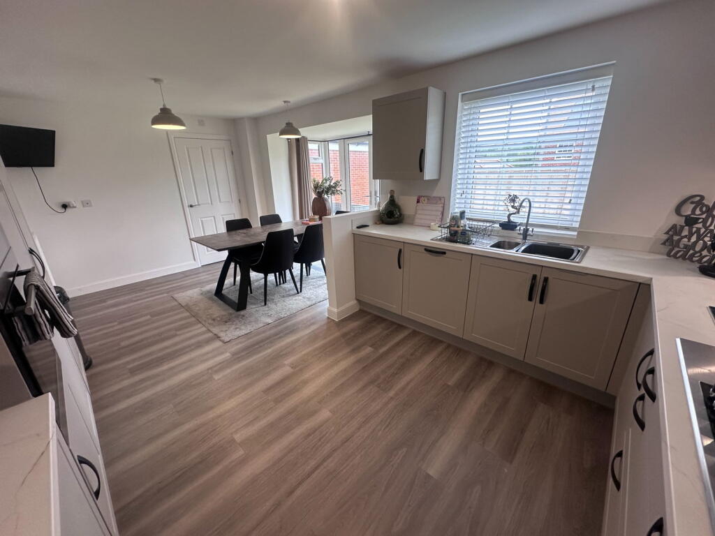 House in Brighton - View 3