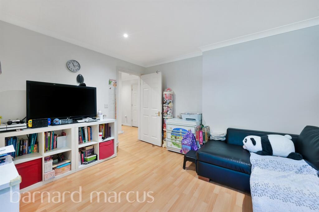 Apartment in London - View 5