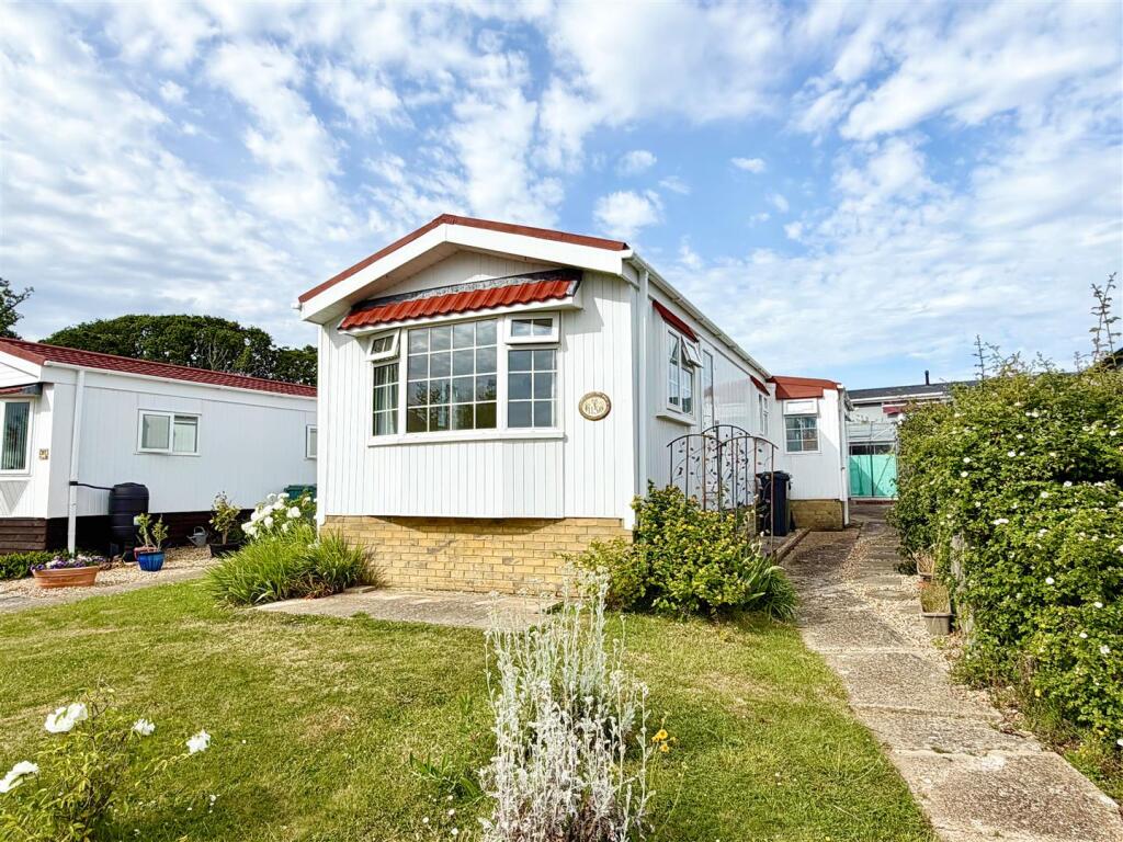 1-bed detached on Folly Lane, East Cowes, £110,000