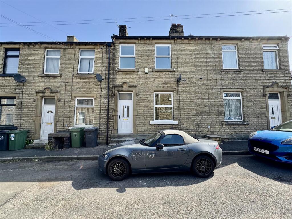 Main image of property: Trevelyan Street, Moldgreen, Huddersfield, HD5 8AN
