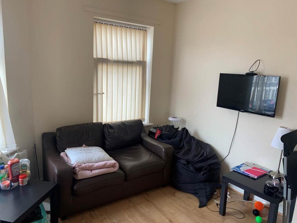 Apartment in Cardiff - View 5