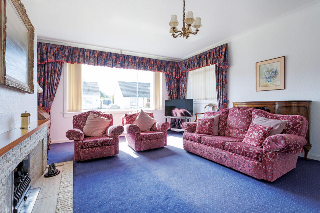 6 Loch Park, Doonfoot, KA7 4EU photo 3