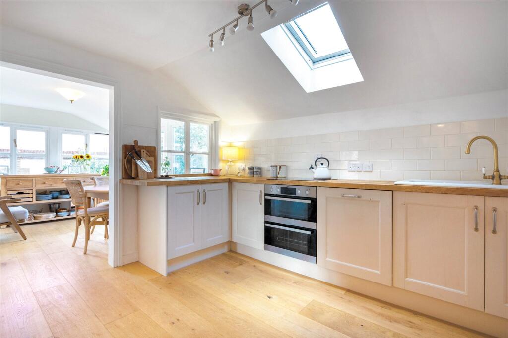 House in Ipswich - View 4