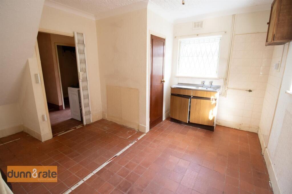 House in Stoke-on-Trent - More