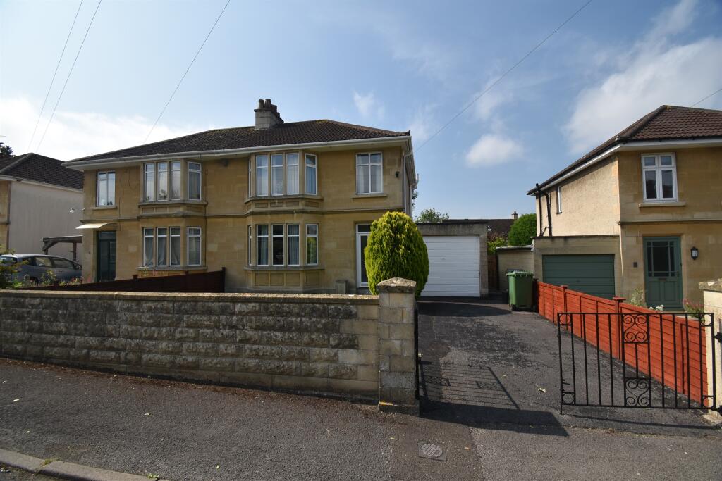 House in Bath - View 2