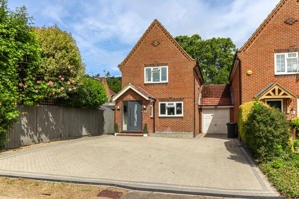 Main image of property: Stewart Close, Abbots Langley, WD5