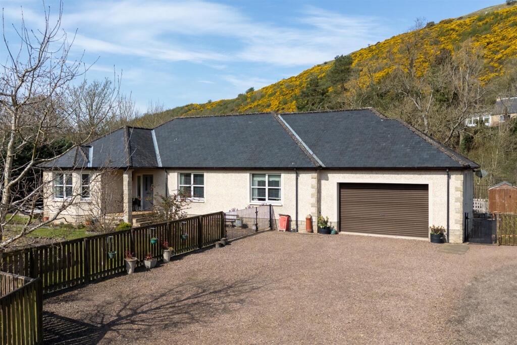 Main image of property: 3 Whitlaw Gardens, Hawick TD9