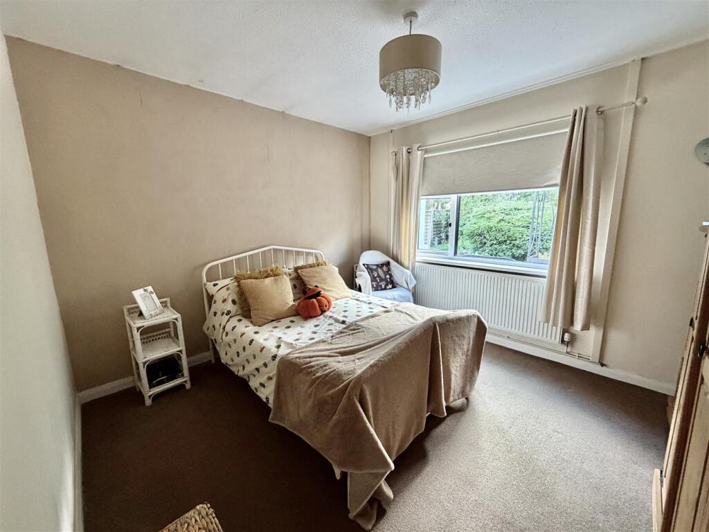 House in Capel Hendre, Llandybie - View 5