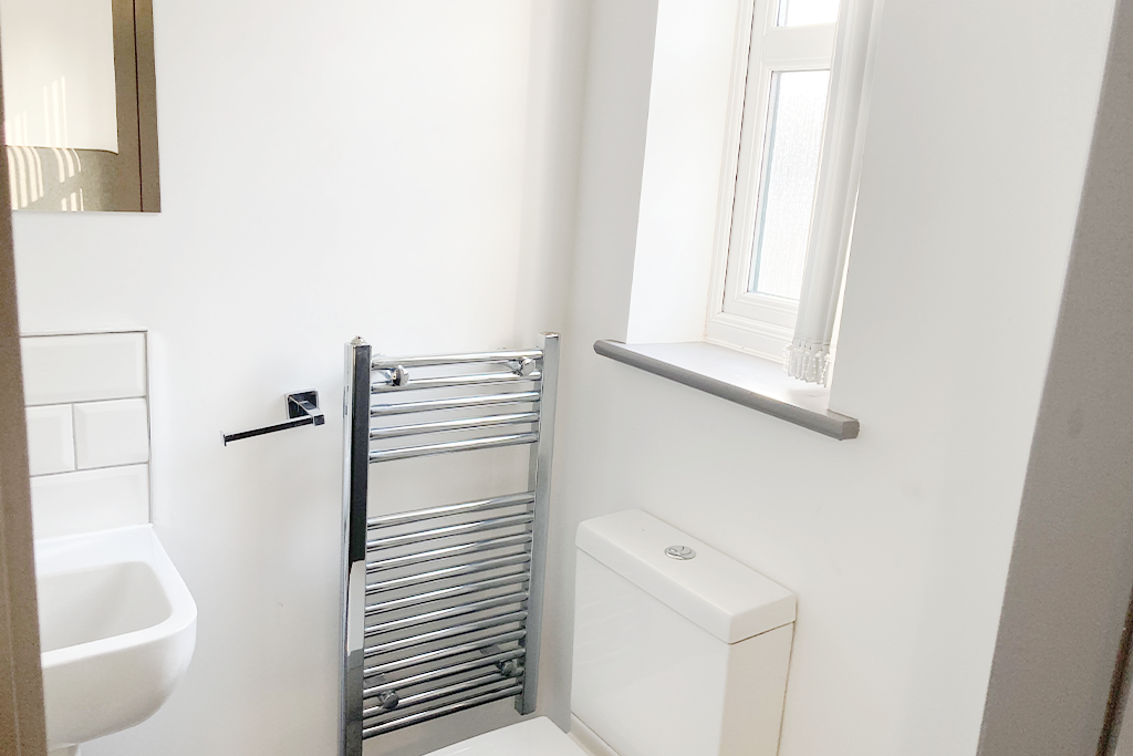 Apartment in Birkenhead, Seacombe - More