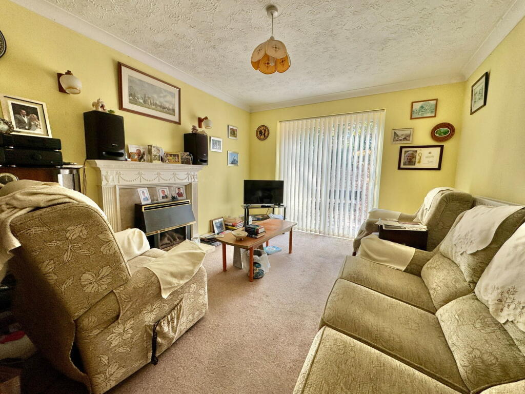 11 Bowers Park Drive, Woolwell, Plymouth photo 2