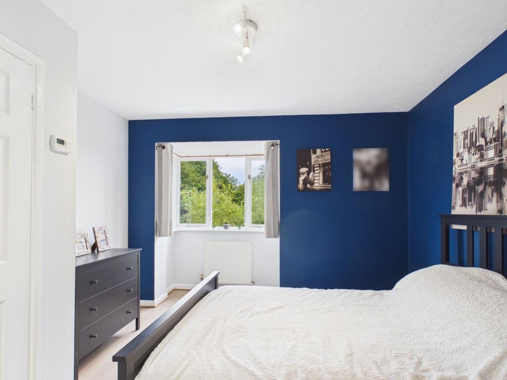 Apartment in Reading - View 4