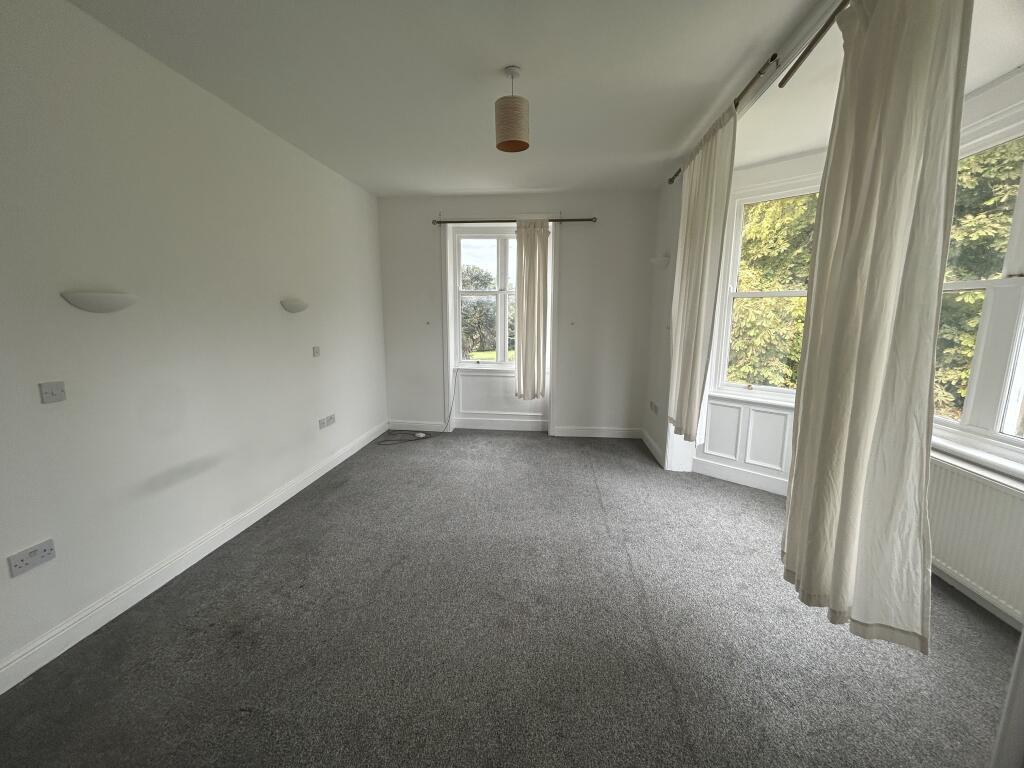 Apartment in Llandudno - More