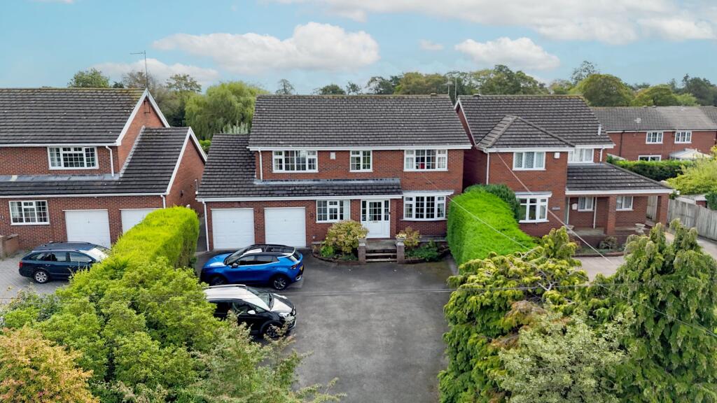 4-bed detached on Seahill Road, Saughall, CH1, £585,000