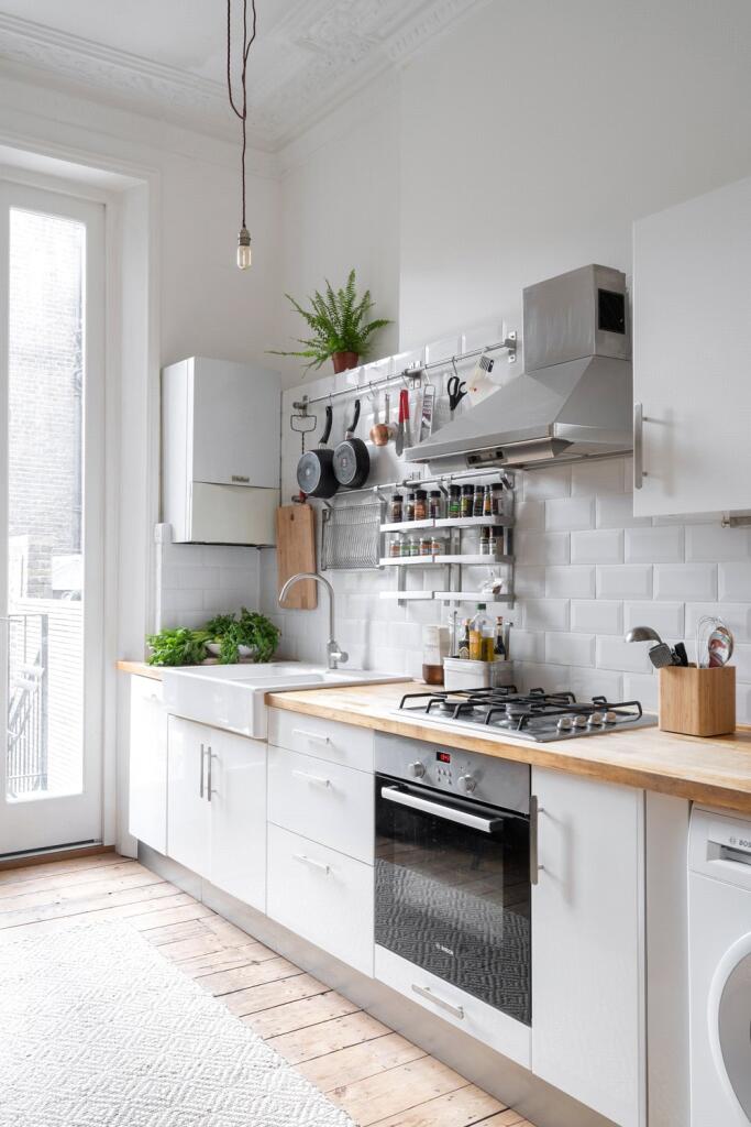 Apartment in London - View 5