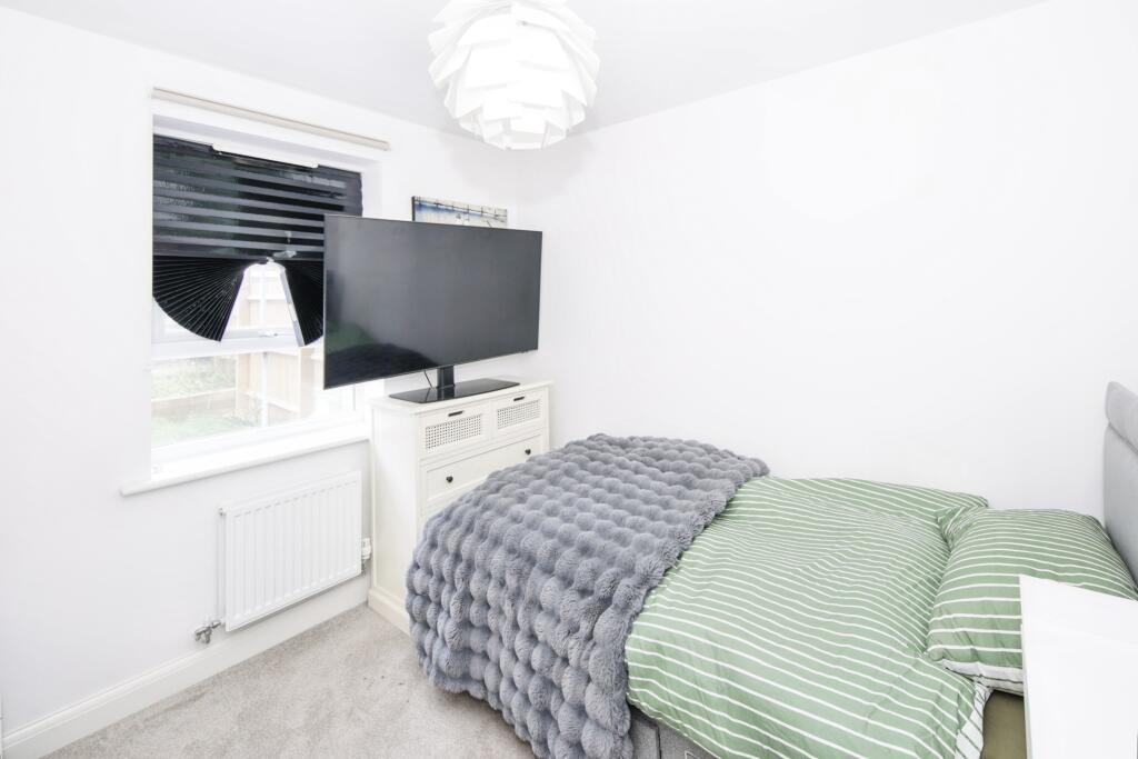 Hillcrest Road, Nuneaton, CV10 - View 6