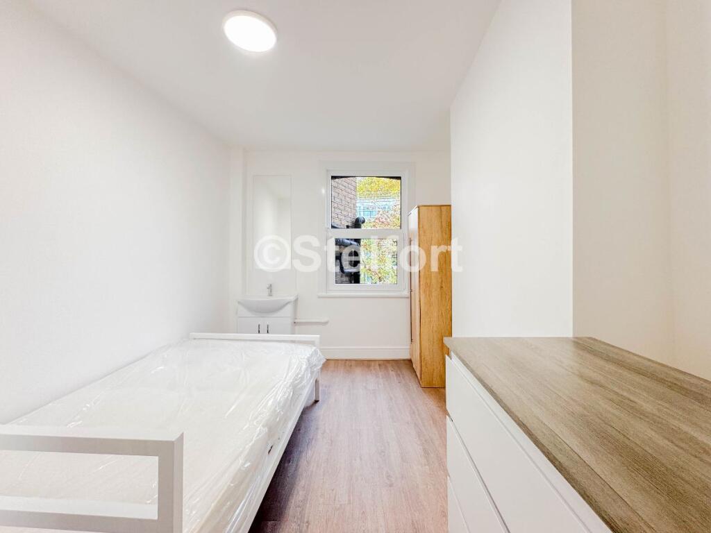 Main image of property: Queens Crescent, London NW5