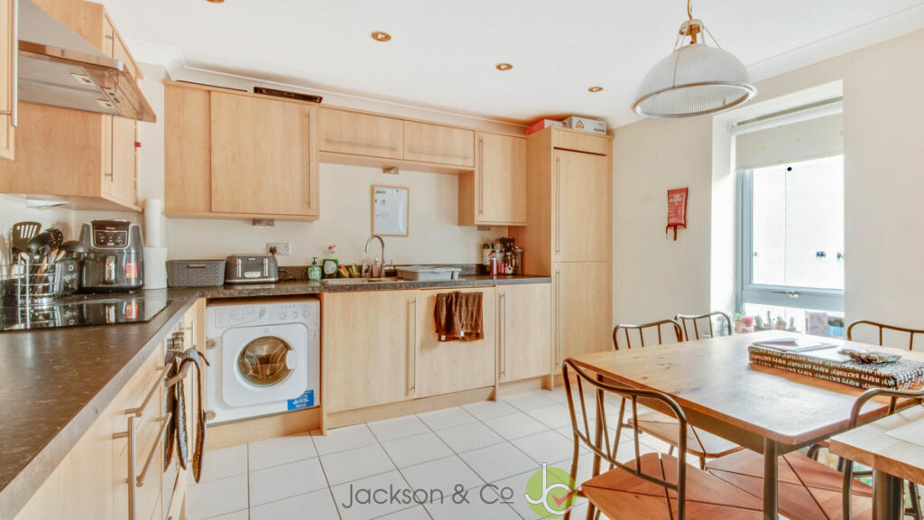 Main image of property: Quayside Drive, Colchester, CO2