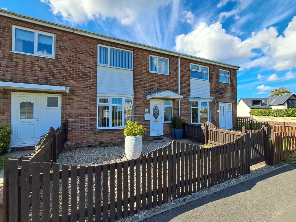 Main image of property: 2 Fountains Close, Whitby, North Yorkshire YO21 1JS