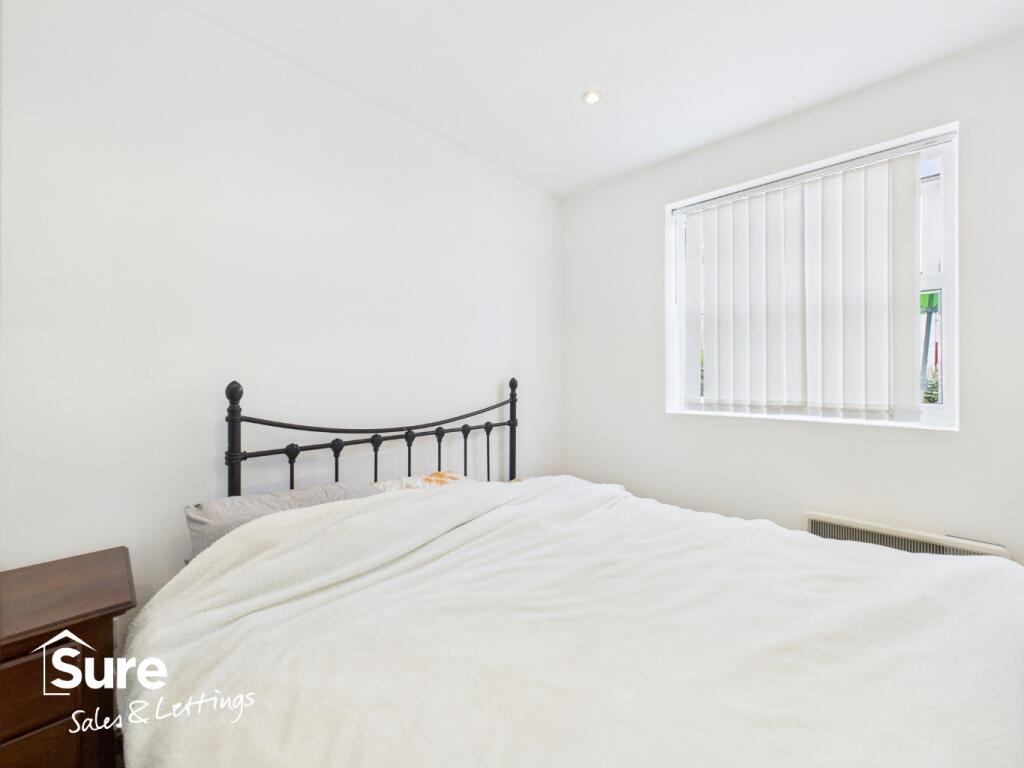 Apartment in Dacorum, Hertfordshire - More