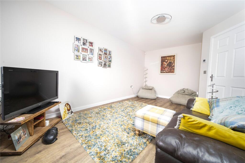 Illingworth Grove, Durham, DH1 photo 4