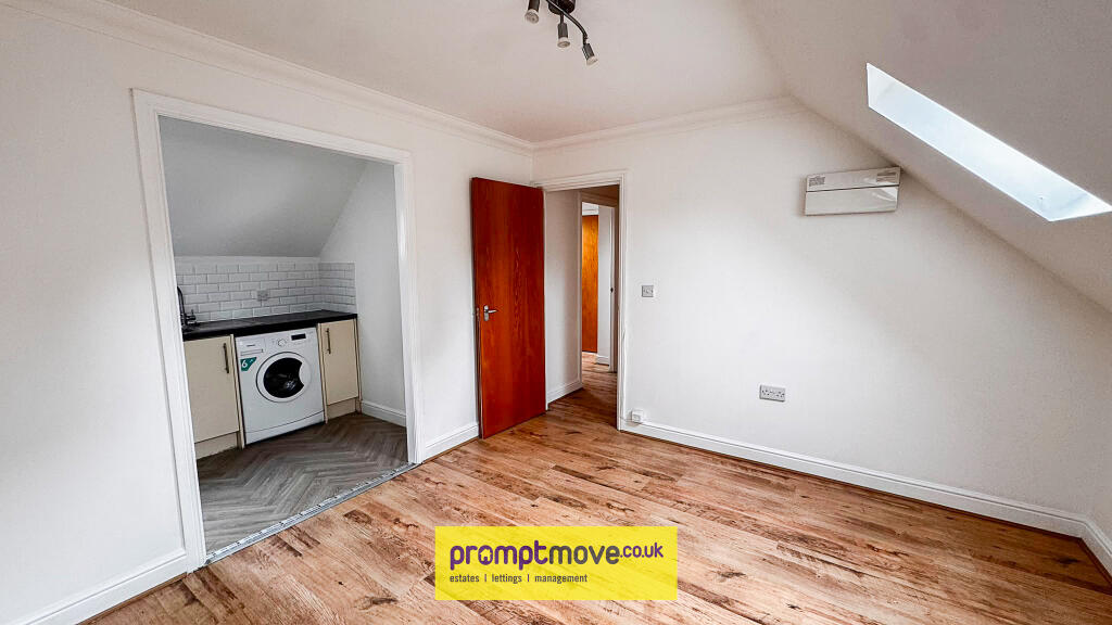 Apartment in Luton - View 5